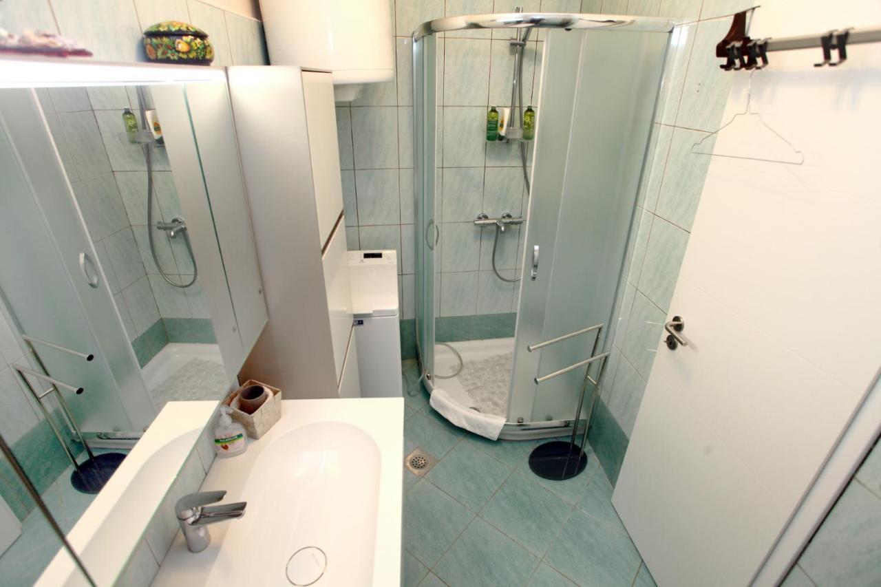 Pristine One-Bedroom Apartment In Piran Ired Luaran gambar