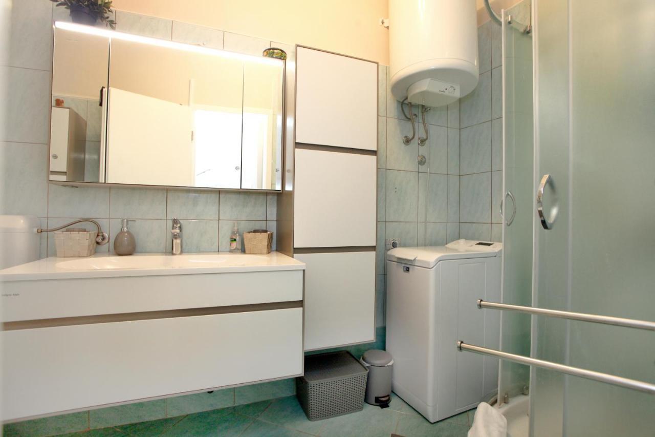 Pristine One-Bedroom Apartment In Piran Ired Luaran gambar