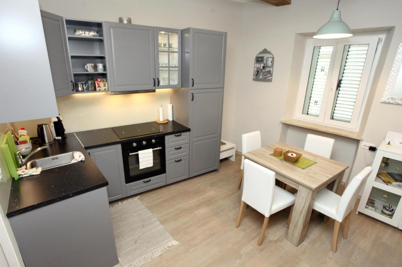 Pristine One-Bedroom Apartment In Piran Ired Luaran gambar